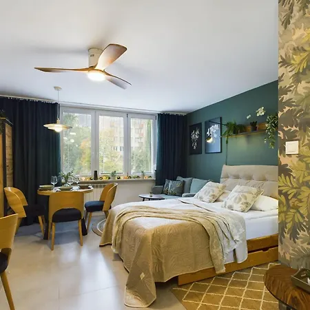 Apartman Atmospheric For 3 People In With Desk For Remote Work By Renters *