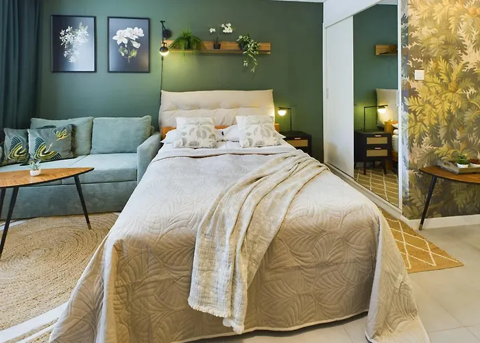 Apartment Atmospheric For 3 People In With Desk For Remote Work By Renters Warsaw